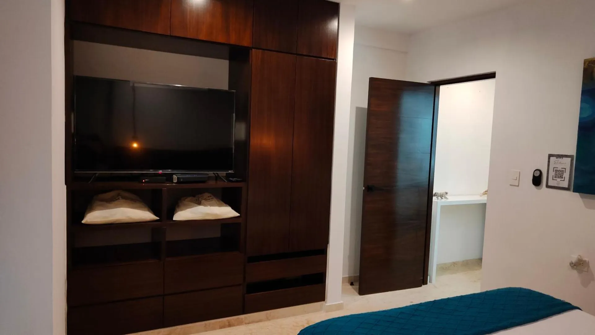 Emiliano 42 Condos Boutique Playa del Carmen Aparthotel