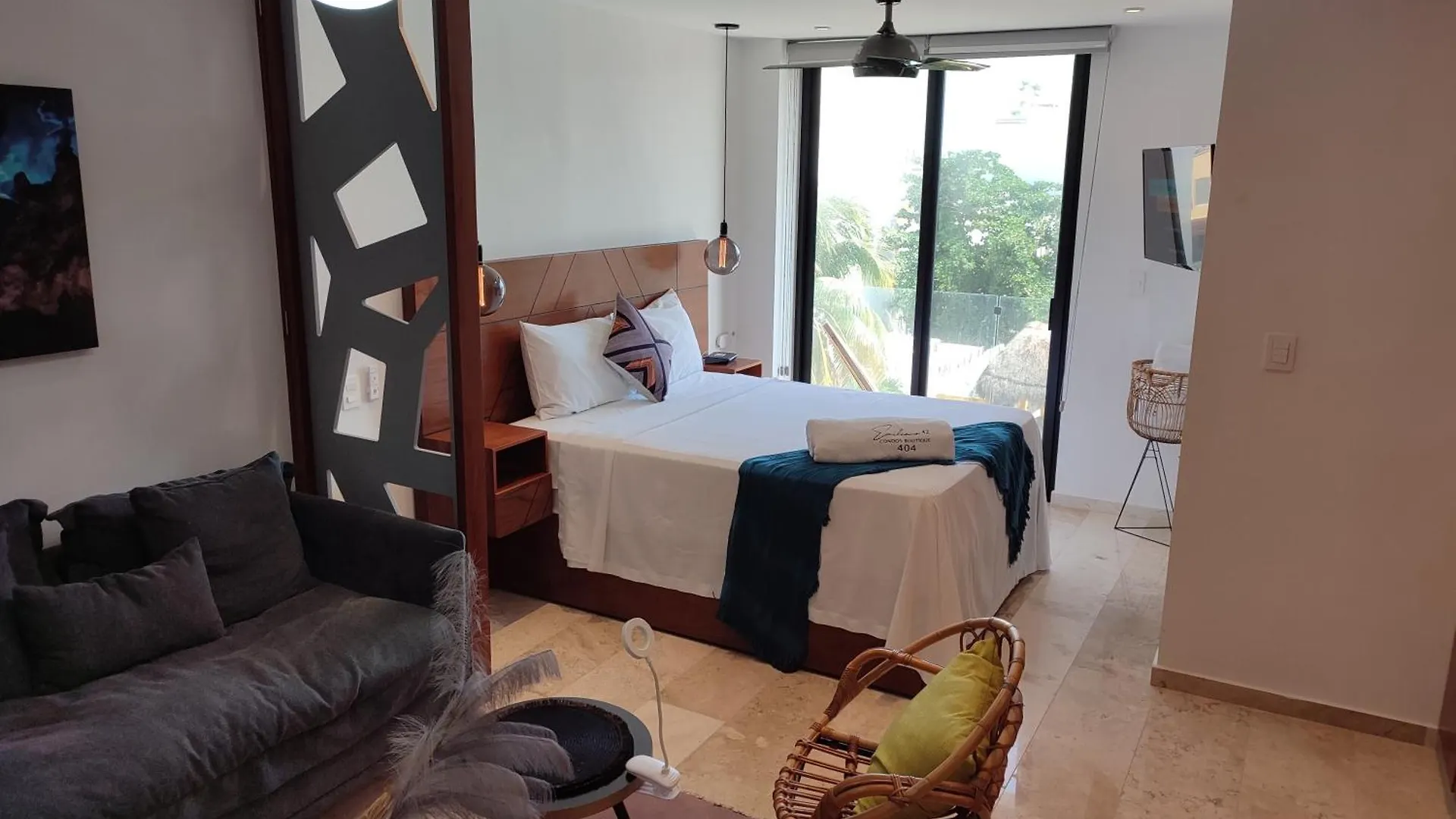 Emiliano 42 Condos Boutique Playa del Carmen Aparthotel