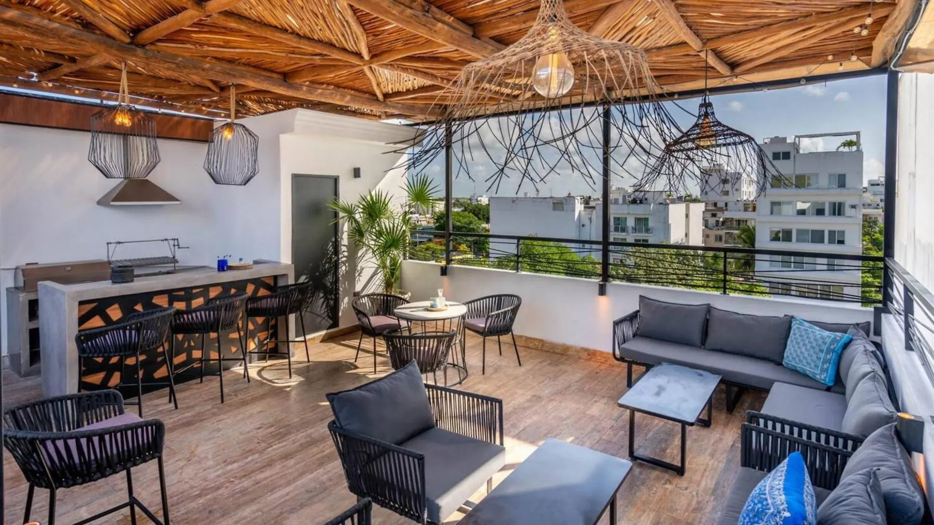 Emiliano 42 Condos Boutique Playa del Carmen