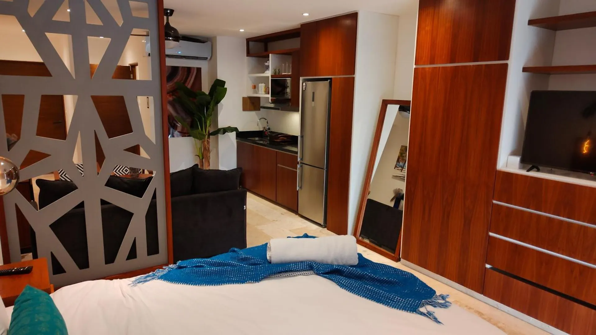 Emiliano 42 Condos Boutique Playa del Carmen Aparthotel