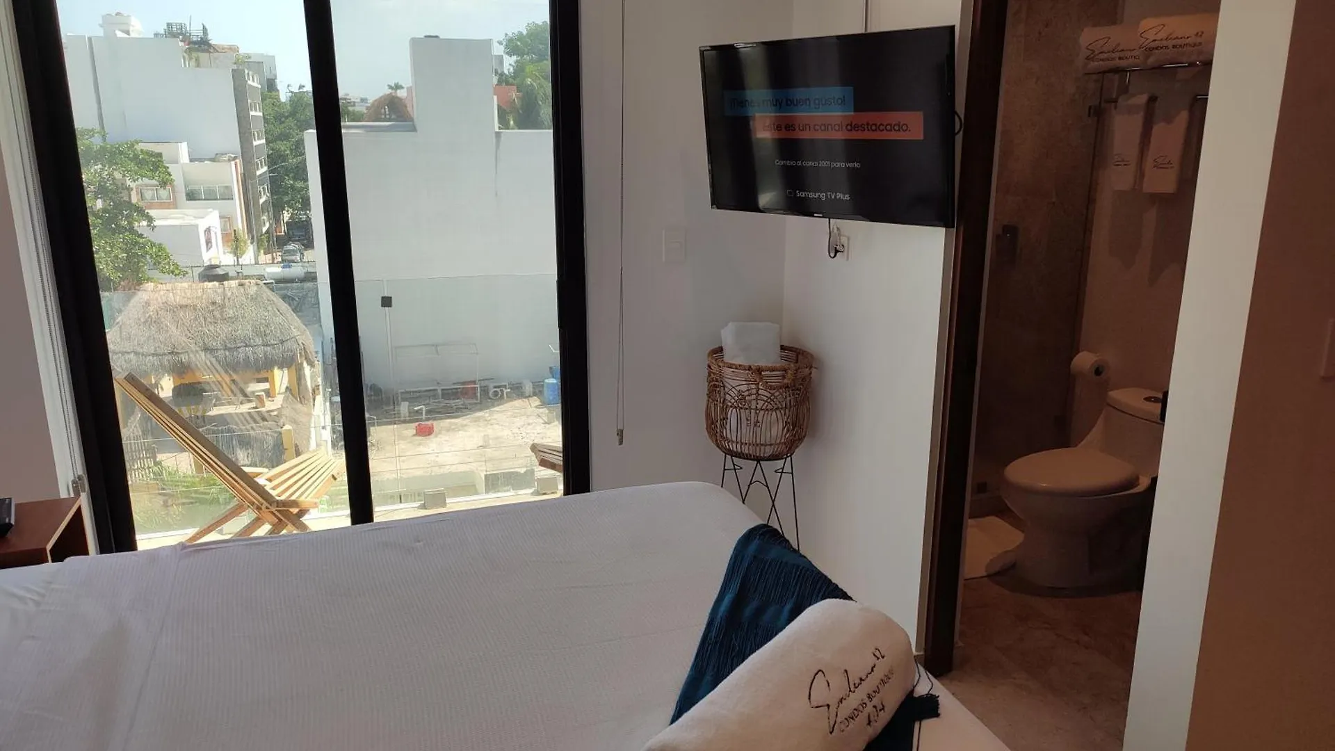 Emiliano 42 Condos Boutique Playa del Carmen Messico
